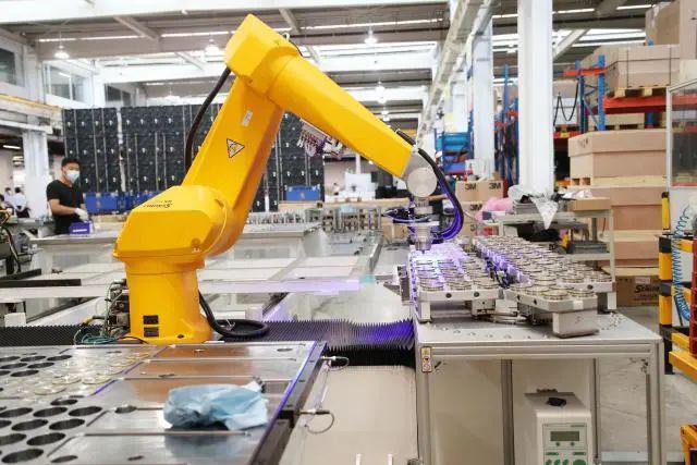 全球機(jī)器人版圖再添“錢塘造” 史陶比爾首條國內(nèi)產(chǎn)線落成，賦能智造新未來